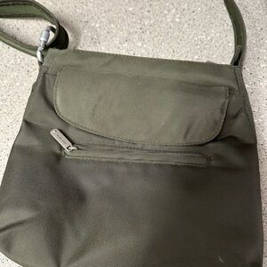 Travelon Anti-theft Crossbody Bag